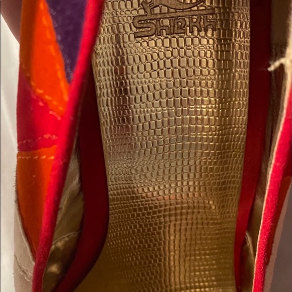 WOMENS SIZE 9 SHIEKH COLORFUL WEDGES - Picture 3 of 6